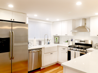 Open Kitchen – White and Silver 